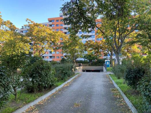 Tiefgarage zur Miete provisionsfrei 84 € Afrikanische Straße 30 Wedding Mitte 13351