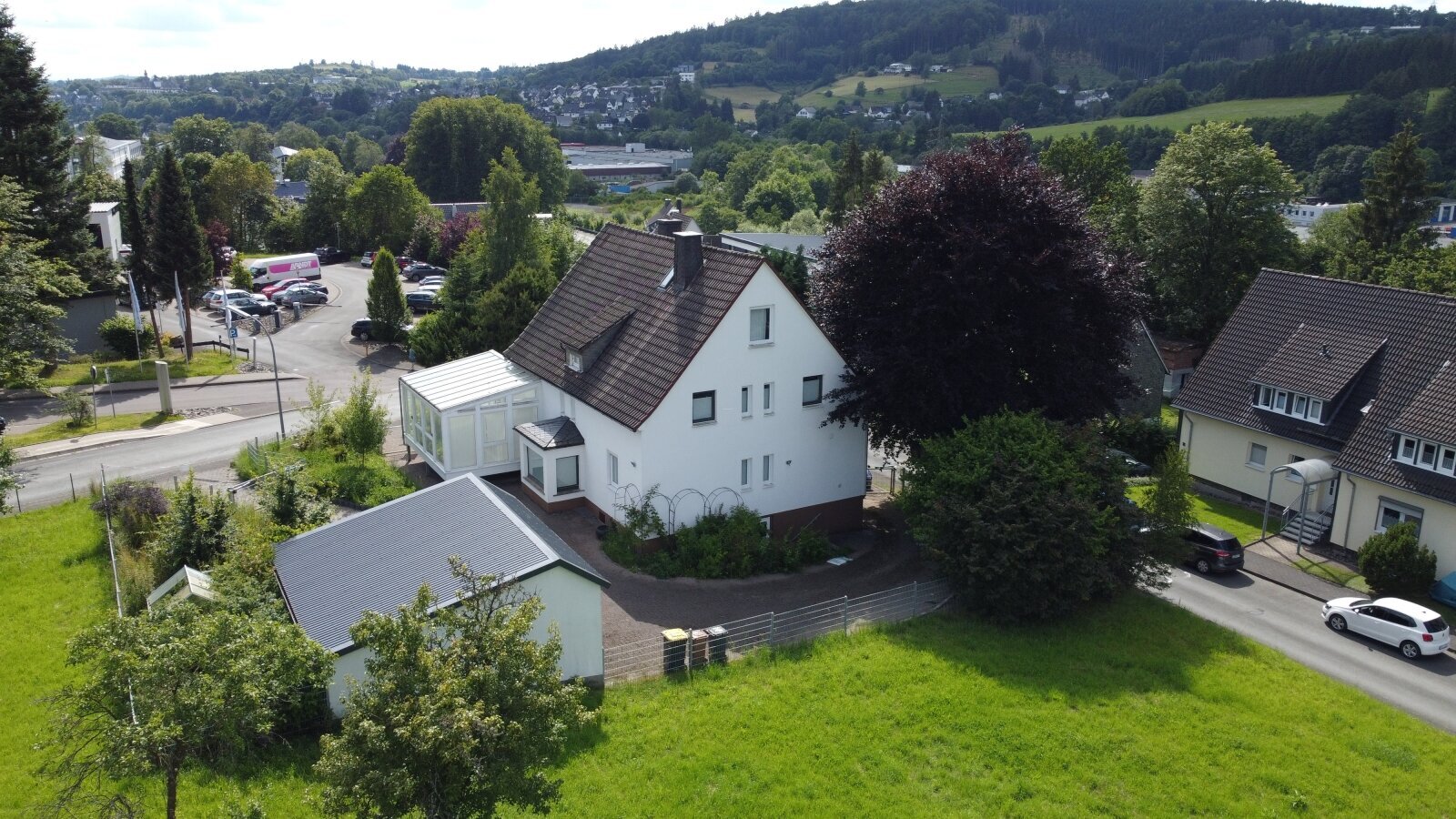 Einfamilienhaus zum Kauf 310.000 € 6 Zimmer 180 m²<br/>Wohnfläche 1.000 m²<br/>Grundstück Bad Berleburg Bad Berleburg 57319