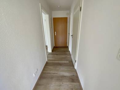 Wohnung zur Miete 331 € 2 Zimmer 39,5 m² Dachgeschoss, 2. Geschoss Neuteicher Straße 7 Fedderwardergroden Wilhelmshaven 26388