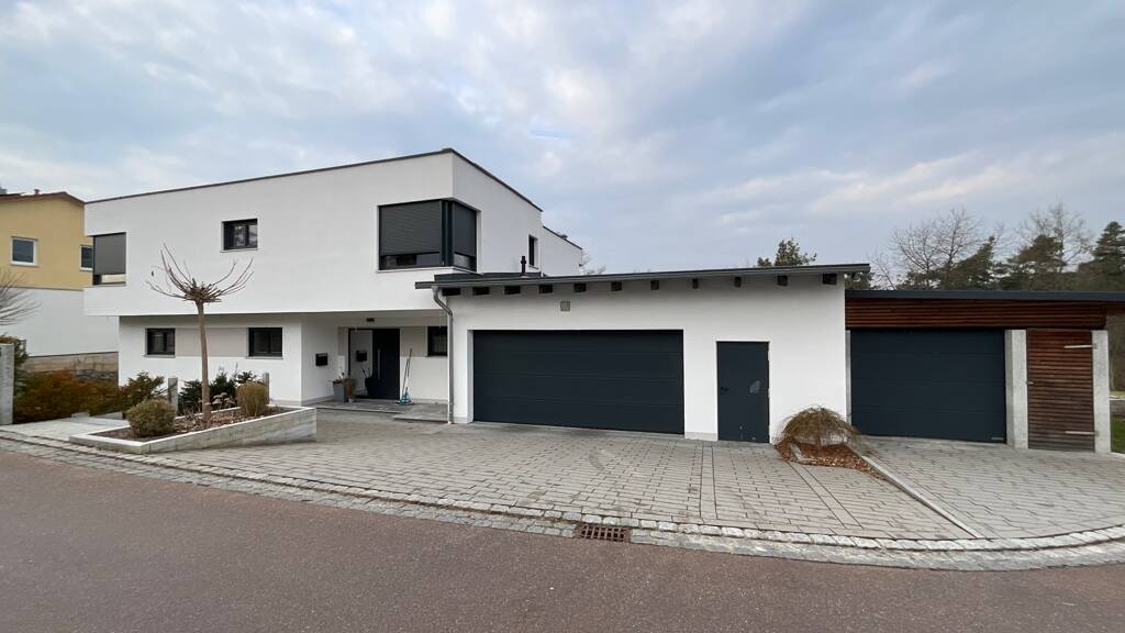 Einfamilienhaus zum Kauf 799.000 € 9 Zimmer 275,4 m² 896 m² Grundstück Kienleiten Reichenbach 93189