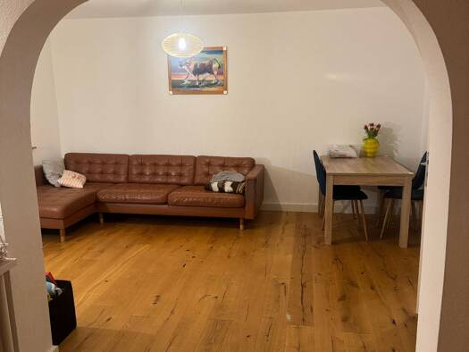 Wohnung zur Miete 850 € 4,5 Zimmer 82 m² Geschoss 2/4 frei ab 15.04.2026 Neudorf-Süd Duisburg 47057