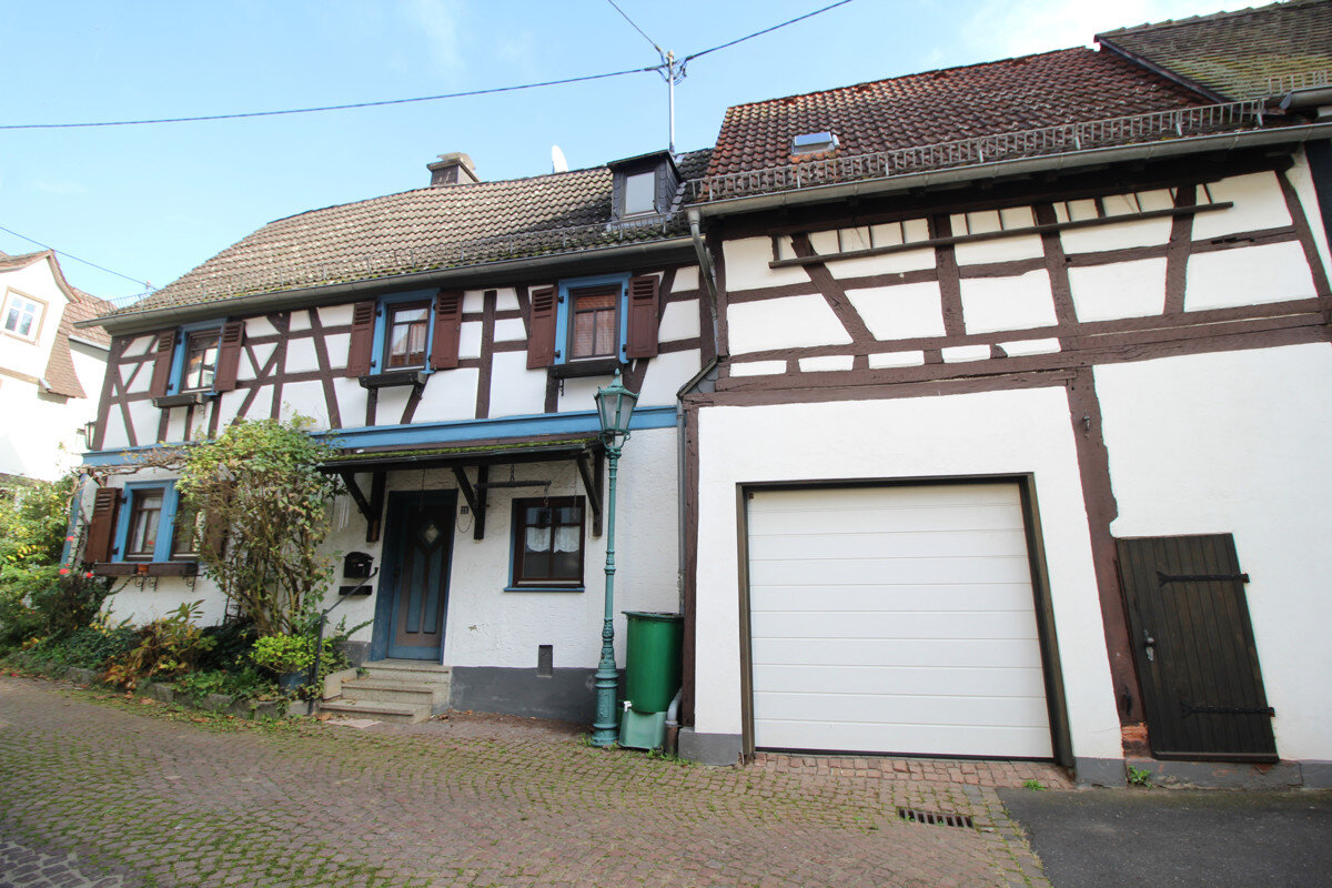 Einfamilienhaus zum Kauf 289.000 € 4 Zimmer 96 m²<br/>Wohnfläche 130 m²<br/>Grundstück Eppstein Eppstein 65817