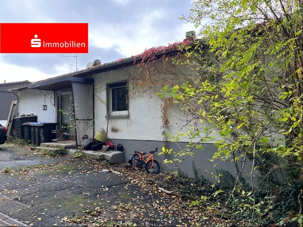 Einfamilienhaus zum Kauf 120.000 € 7 Zimmer 139 m²<br/>Wohnfläche 349 m²<br/>Grundstück Dillenburg Dillenburg 35683