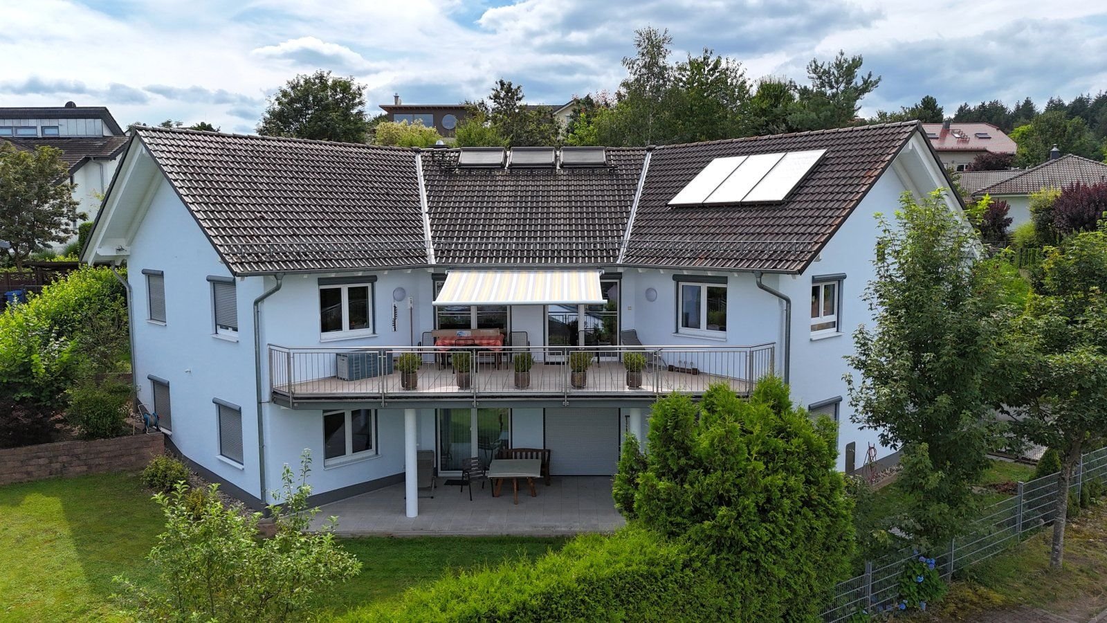 Villa zum Kauf 995.000 € 10 Zimmer 253 m²<br/>Wohnfläche 805 m²<br/>Grundstück Erbach Erbach 64711