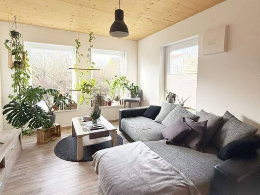 Wohnung zur Miete 650 € 2 Zimmer 70 m² EG Burghaslach 96152