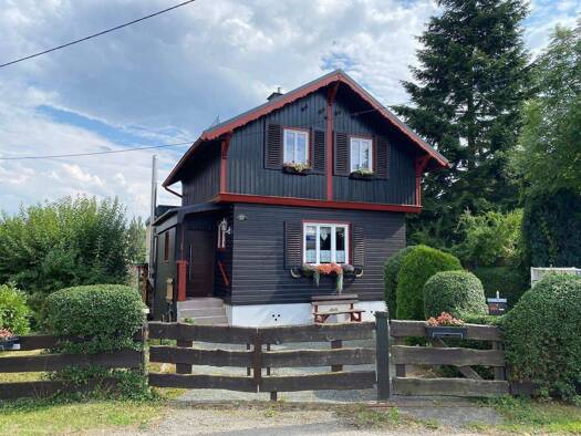Einfamilienhaus zum Kauf 5 Zimmer 94 m² 573 m² Grundstück frei ab 01.03.2027 Zwötzen Gera 07551