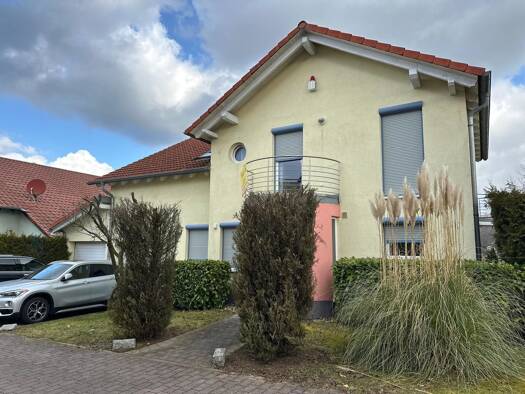 Einfamilienhaus zur Miete 2.300 € 5 Zimmer 210 m² 1 m² Grundstück Nanzdietschweiler 66909