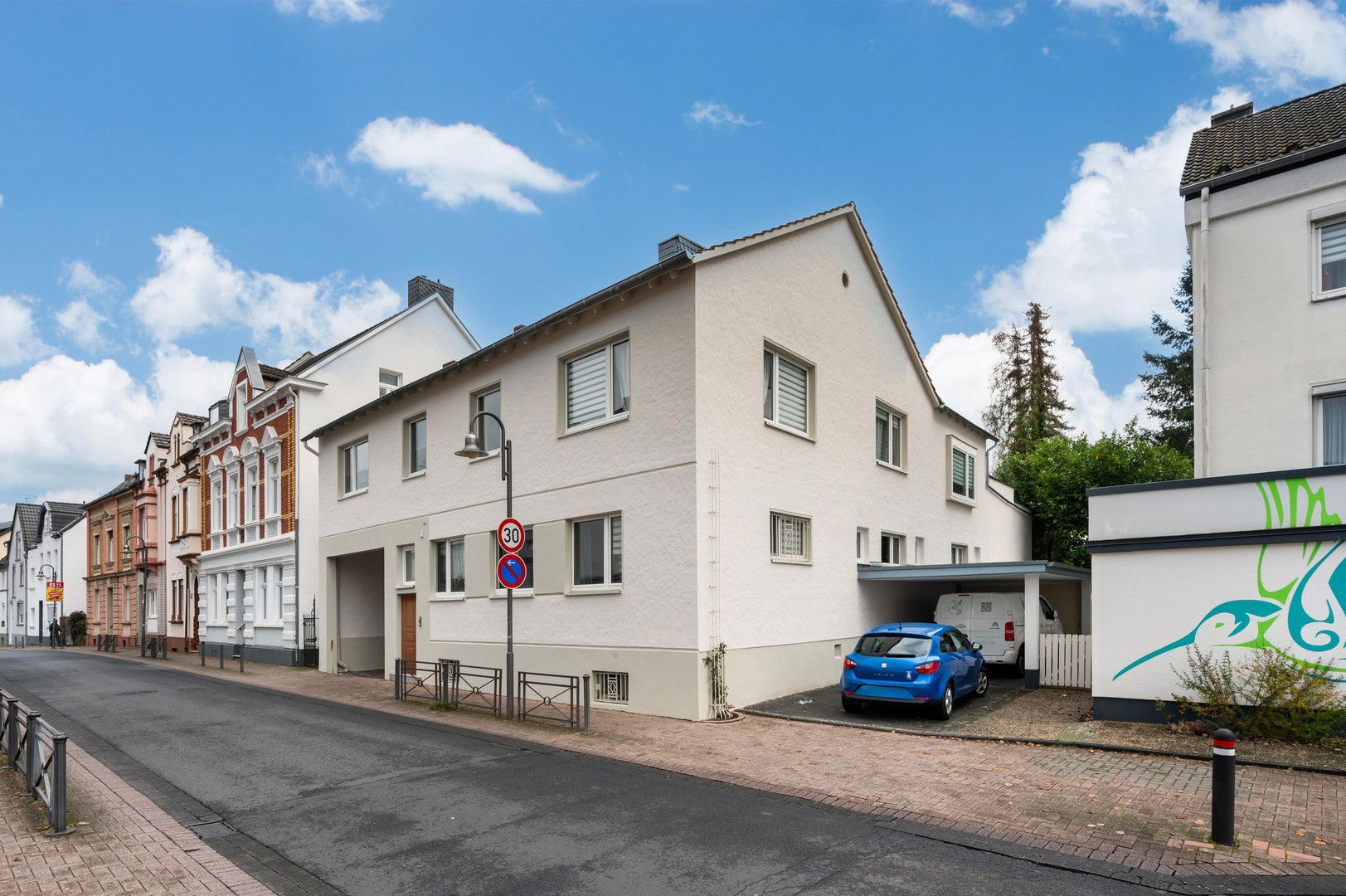 Mehrfamilienhaus zum Kauf provisionsfrei 1.050.000 € 14 Zimmer 399 m²<br/>Wohnfläche 430 m²<br/>Grundstück Bahnhofstr.27a Bad Honnef Bad Honnef 53604