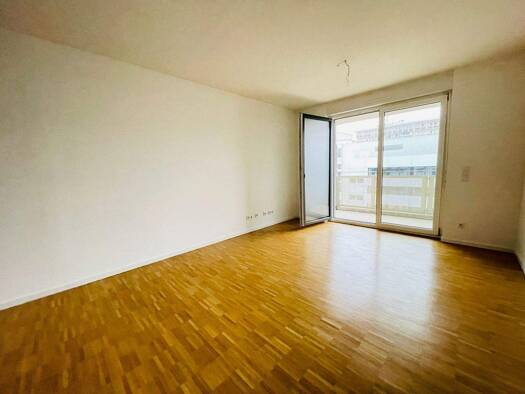 Wohnung zur Miete 1.122 € 3 Zimmer 74,8 m² 6. Geschoss Äußere Bayreuther Str. 22 Schoppershof Nürnberg 90491