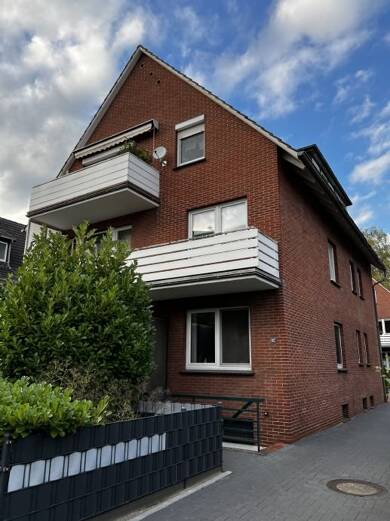 Wohnung zur Miete 880 € 3 Zimmer 82,6 m² Dachgeschoss, 2. Geschoss frei ab sofort Bloherfelder Str. 102 Scharnhorststraße Oldenburg 26129