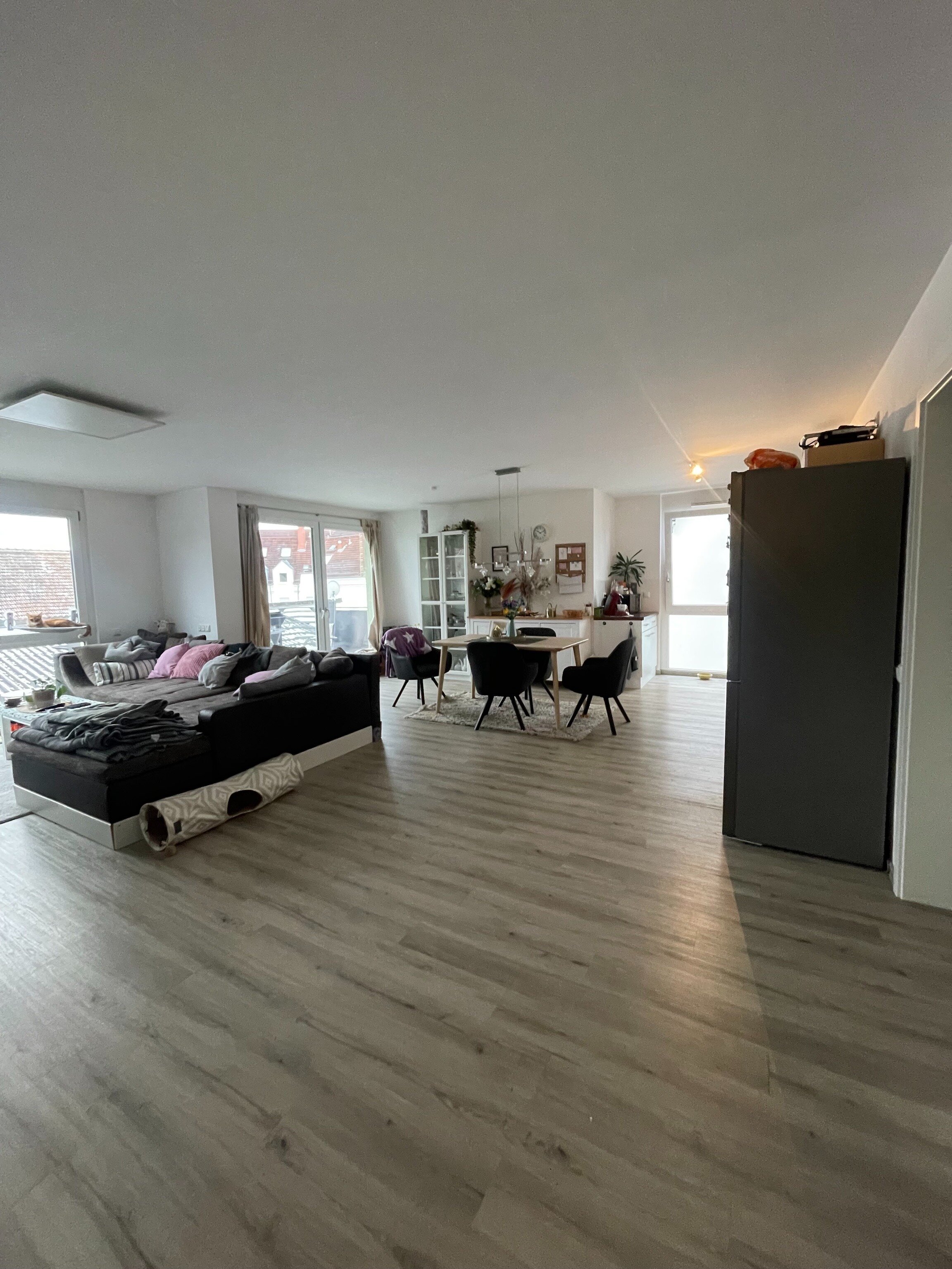 Wohnung zur Miete 898 € 3 Zimmer 98,3 m²<br/>Wohnfläche 1.<br/>Geschoss 01.03.2025<br/>Verfügbarkeit Alzey Alzey 55232