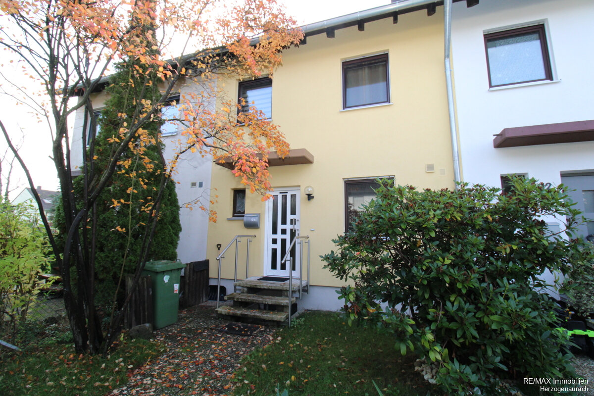 Reihenmittelhaus zum Kauf 450.000 € 6 Zimmer 133,7 m²<br/>Wohnfläche 205 m²<br/>Grundstück Nord Schwabach 91126