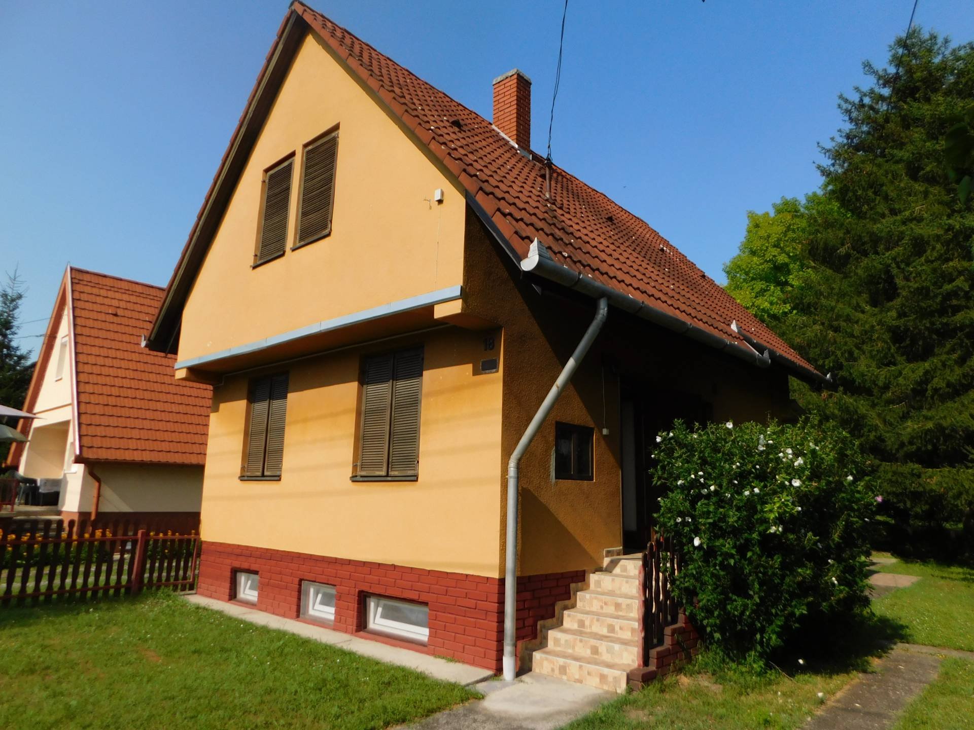 Studio zum Kauf 95.000 € 4 Zimmer 160 m²<br/>Wohnfläche ab sofort<br/>Verfügbarkeit Dombóvár 7200