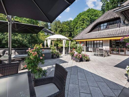 Mehrfamilienhaus zum Kauf 1.299.000 € 9 Zimmer 418 m² 1.697 m² Grundstück Holm-Seppensen Buchholz 21244
