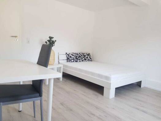 Wohnung zur Miete 450 € 1 Zimmer 14,6 m² Hedelfinger Platz 1 Hedelfingen Stuttgart 70329