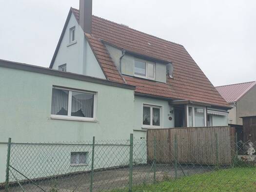 Einfamilienhaus zum Kauf 175.000 € 7 Zimmer 174 m² 728 m² Grundstück Riedenheim 97283