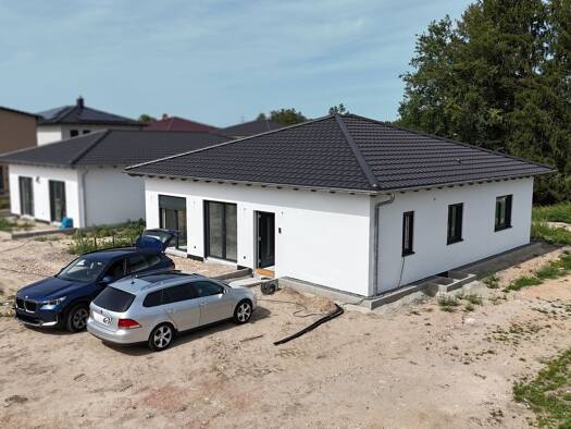 Bungalow zum Kauf - Erstbezug 635.000 € 4 Zimmer 118,3 m² 501 m² Grundstück Katzdorf Teublitz 93158