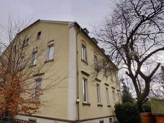 Wohnung zur Miete 1.067 € 3 Zimmer 97 m² 1. Geschoss frei ab 01.05.2026 Neubrunnstraße 10 Radebeul 01445