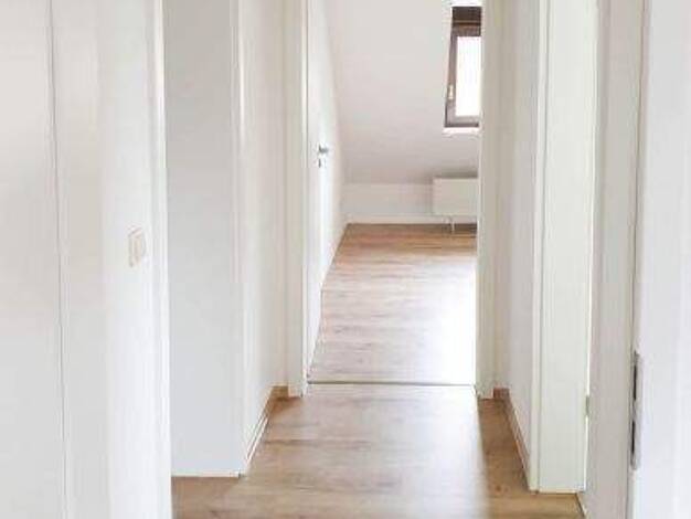 Wohnung zur Miete 400 € 3 Zimmer 67,1 m² 2. Geschoss Kaisergrubenstr. 9 Gersdorf 09355