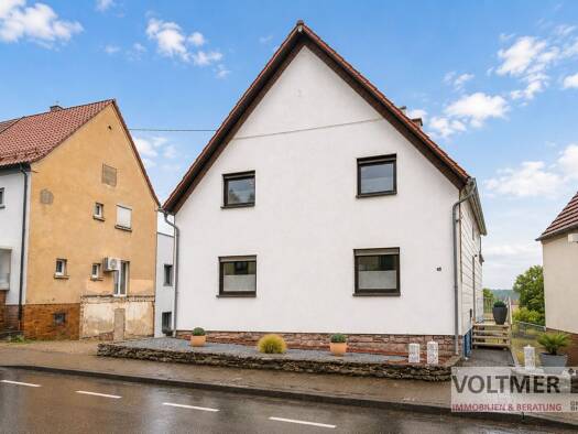 Einfamilienhaus zum Kauf 240.000 € 6 Zimmer 142 m² 827 m² Grundstück Uchtelfangen Illingen 66557