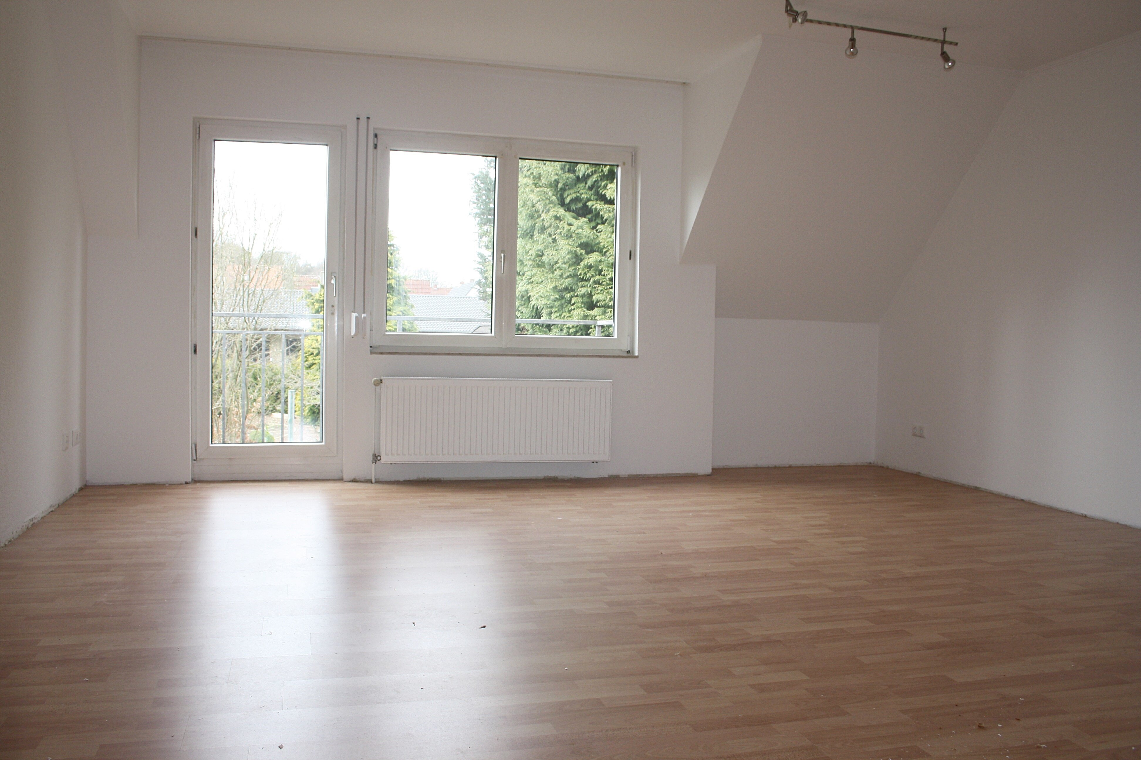 Wohnung zur Miete 520 € 3 Zimmer 80 m²<br/>Wohnfläche 1.<br/>Geschoss 01.02.2025<br/>Verfügbarkeit Unterlüß Südheide 29345