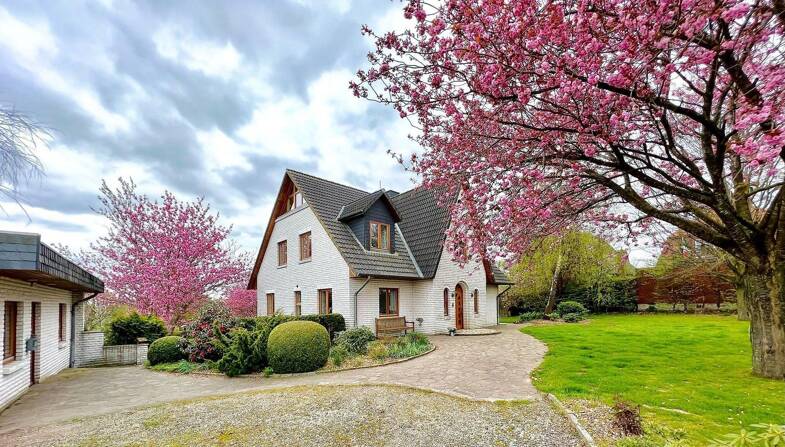 Einfamilienhaus zum Kauf provisionsfrei 819.000 € 10 Zimmer 260 m² 2.000 m² Grundstück Felm Felm 24244