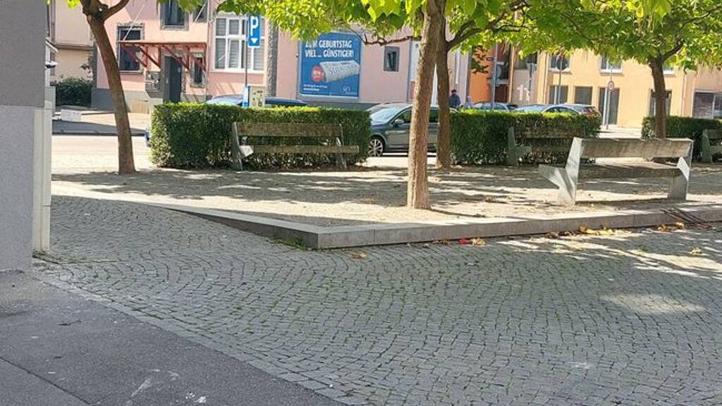 Mehrfamilienhaus zum Kauf als Kapitalanlage geeignet 2.590.000 € 32 Zimmer 914 m² Singen Singen (Hohentwiel) 78224