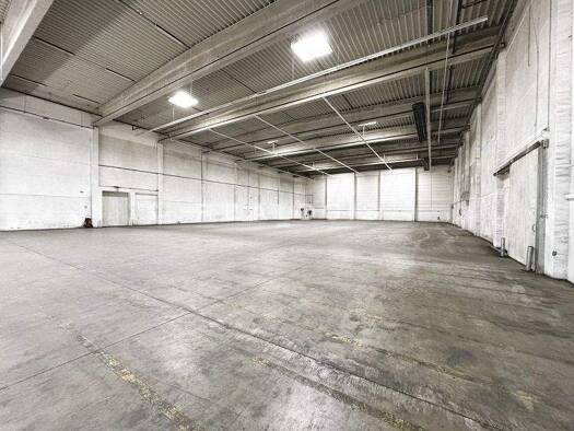 Halle/Industriefläche zur Miete 6 € 4.000 m² Lagerfläche teilbar ab 1.500 m² Tulling Steinhöring 85643
