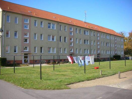 Wohnung zur Miete 324 € 3 Zimmer 60 m² 1. Geschoss Bahnhofstraße 18 b Golßen 15938