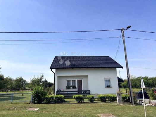 Haus zum Kauf 245.000 € 3 Zimmer 91 m² Kriz Križ