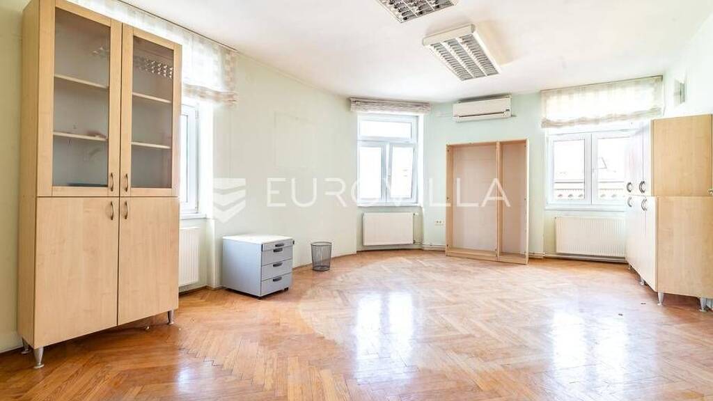 Büro zum Kauf 1.860.000 € 15 Zimmer Donji grad Knez Mislav