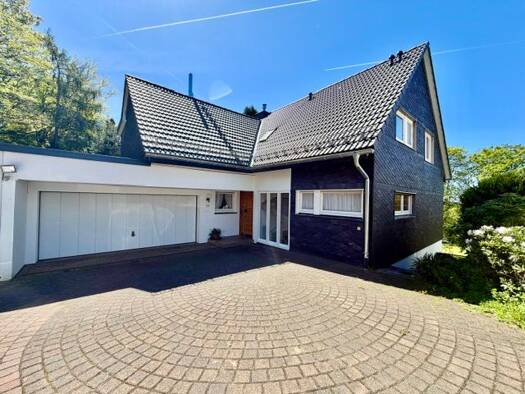 Einfamilienhaus zum Kauf 499.000 € 5 Zimmer 157 m² 1.210 m² Grundstück frei ab sofort Oberhölterfelder Straße 59 Nord Remscheid 42857