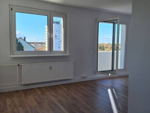 Wohnung zur Miete 980 € 5,5 Zimmer 123 m² 4. Geschoss Straße der Jugend 1 Sandersdorf 06792