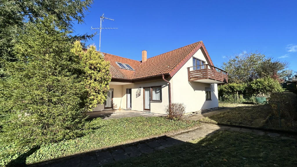 Einfamilienhaus zum Kauf 393.000 € 9,5 Zimmer 235,3 m²<br/>Wohnfläche 867 m²<br/>Grundstück Meßkirch Meßkirch 88605