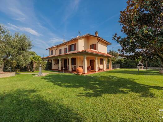 Doppelhaushälfte zum Kauf 520.000 € 5 Zimmer 210 m² 650 m² Grundstück frei ab sofort Grosseto 58100