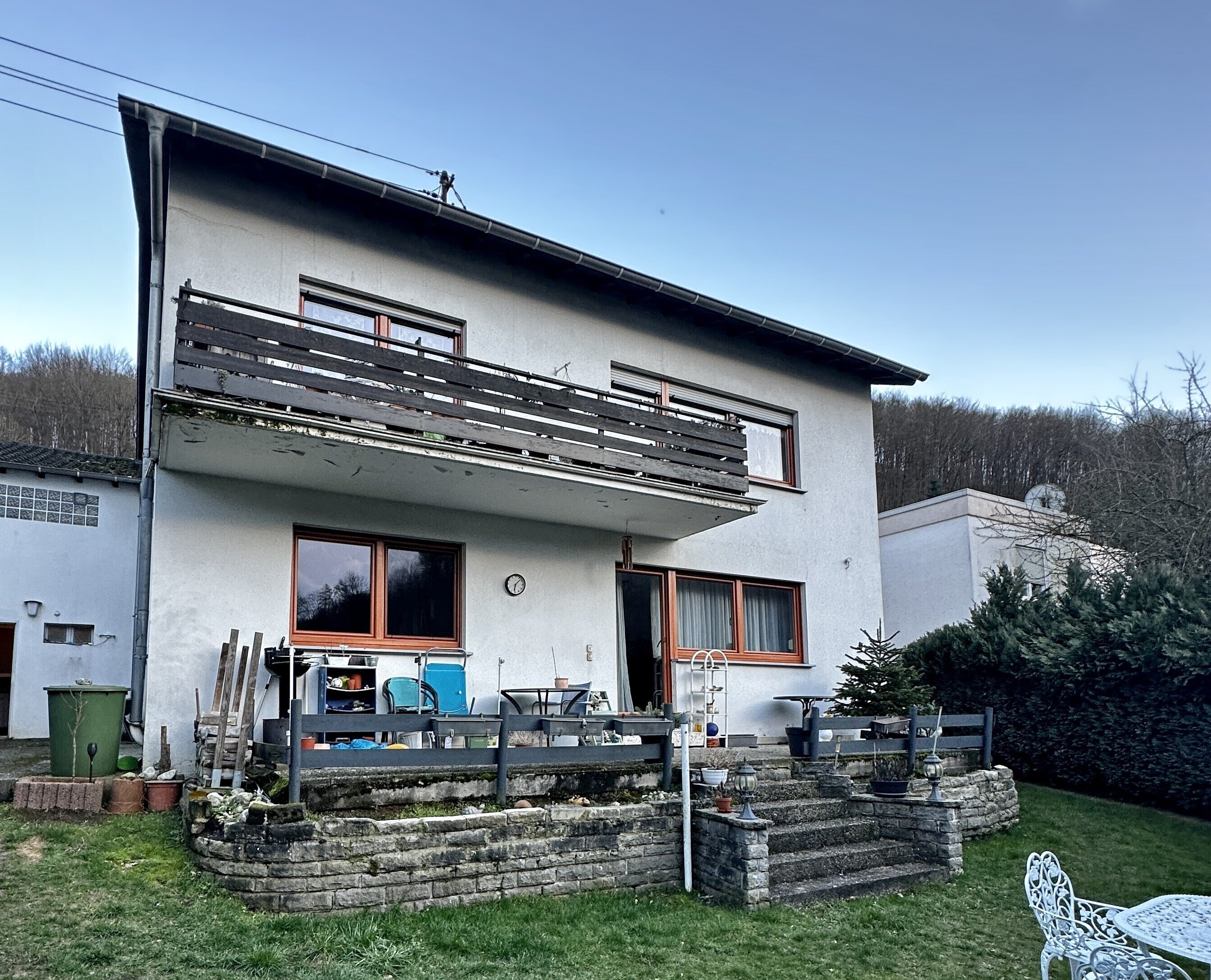 Mehrfamilienhaus zum Kauf 399.000 € 9 Zimmer 248 m²<br/>Wohnfläche 423 m²<br/>Grundstück Scheidt Saarbrücken 66133