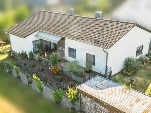 Bungalow zum Kauf 185.000 € 5 Zimmer 128 m² 700 m² Grundstück Bitzen 57539