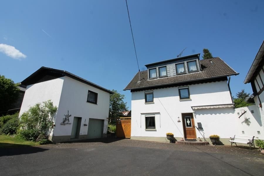 Einfamilienhaus zum Kauf 177.000 € 5 Zimmer 103 m²<br/>Wohnfläche 1.080 m²<br/>Grundstück Im Dorf 12 Dasbach Breitscheid 53547