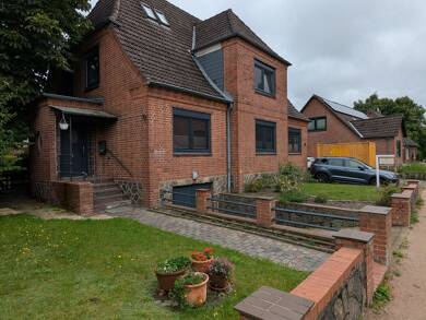 Mehrfamilienhaus zum Kauf 568.000 € 7 Zimmer 240 m² 412 m² Grundstück frei ab 01.12.2025 Elmschenhagen-Süd Kiel 24146