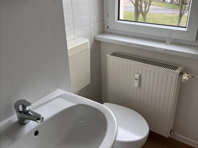 Wohnung zur Miete 225 € 1 Zimmer 35,2 m² frei ab sofort Buchbergstraße 18 Großschönau Großschönau 02779