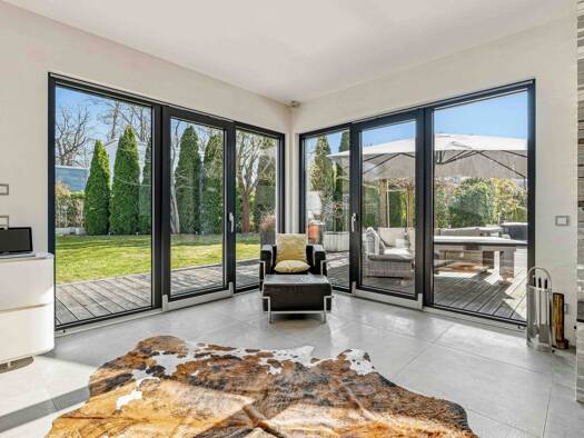 Villa zum Kauf 1.595.000 € 7 Zimmer 275 m² 1.342 m² Grundstück Petzow Werder (Havel) 14542