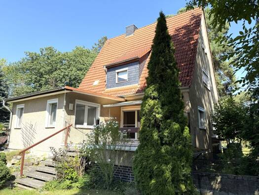 Einfamilienhaus zum Kauf 719.000 € 6 Zimmer 140 m² 1.180 m² Grundstück frei ab sofort Nibelungenstraße 8 Groß Glienicke Potsdam 14476