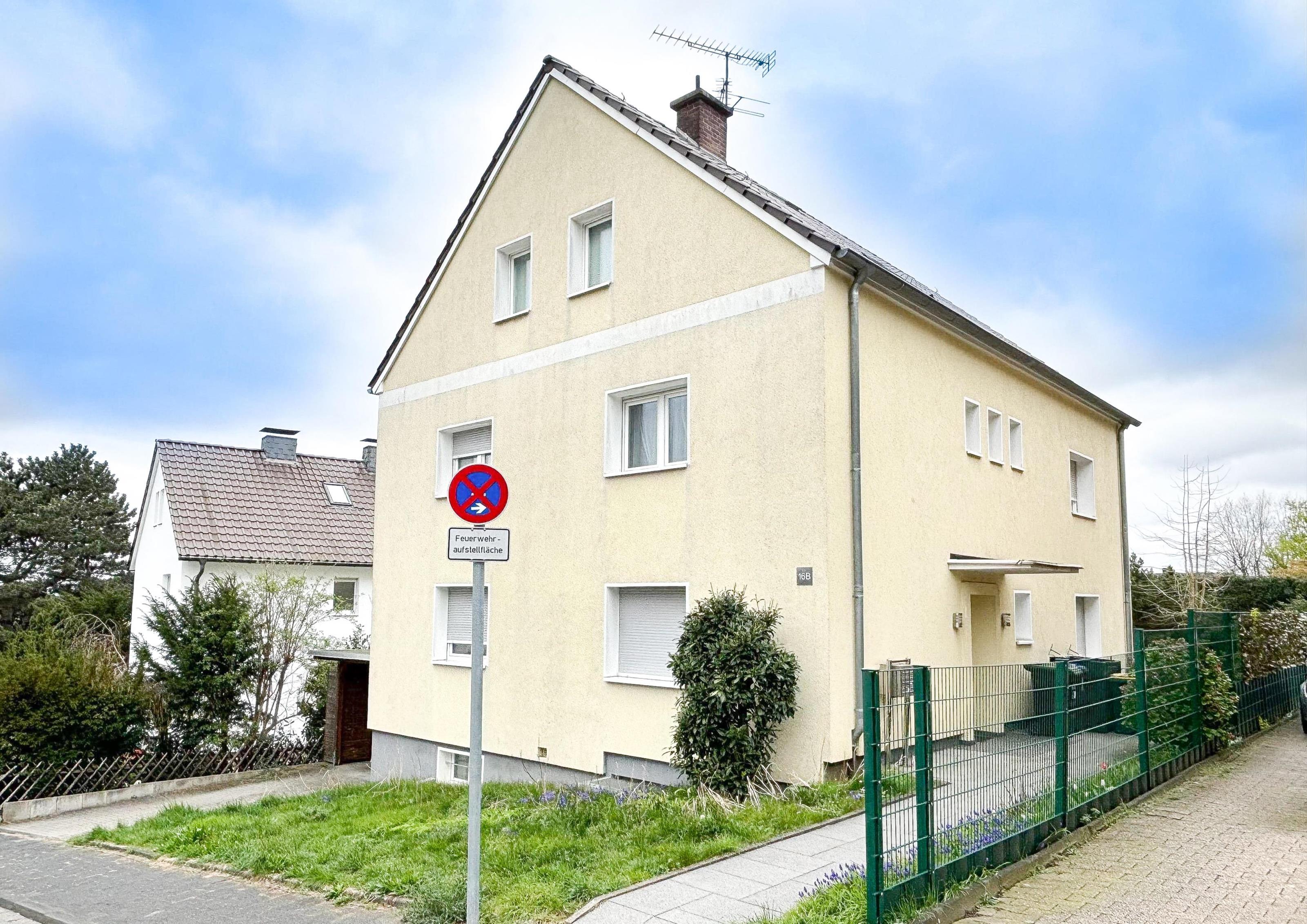 Mehrfamilienhaus zum Kauf 565.000 € 8 Zimmer 226 m²<br/>Wohnfläche 539 m²<br/>Grundstück Dümpten - West Mülheim 45475