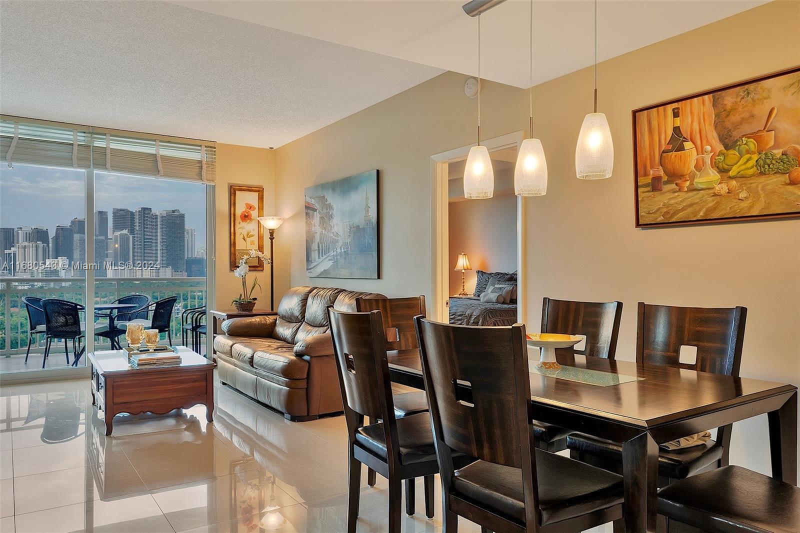 Wohnung zum Kauf 656.712 € 3 Zimmer 105,9 m²<br/>Wohnfläche Brickell Avenue 2475 Miami 33129