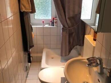 Studio zur Miete 235 € 1 Zimmer 27 m² 2. Geschoss Vegesacker Straße Westend Bremen 28217