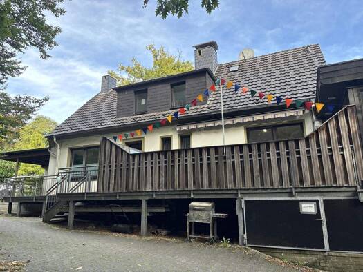 Sonstiges zum Kauf 1.100.000 € 16 Zimmer 678 m² 8.646 m² Grundstück Hülser Berg Krefeld 47802