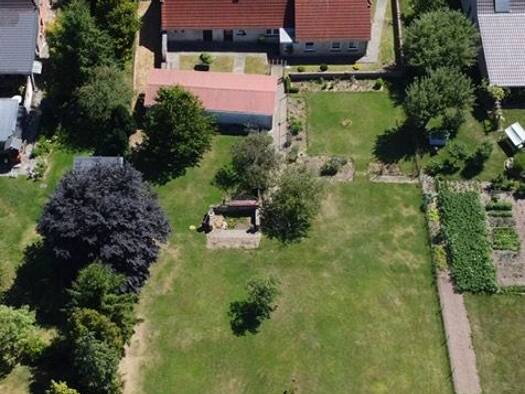 Haus zum Kauf 195.000 € 5 Zimmer 110 m² 1.865 m² Grundstück frei ab 01.08.2026 Klinken 19374
