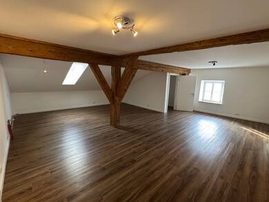 Wohnung zur Miete 770 € 2 Zimmer 77 m² Dachgeschoss, 2. Geschoss frei ab sofort Kelheim Kelheim 93309
