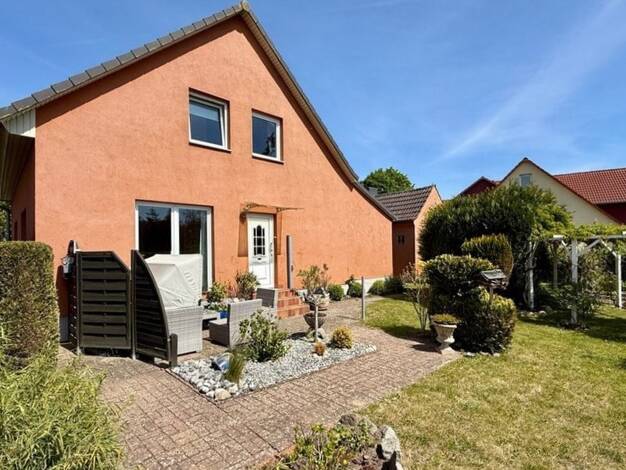 Einfamilienhaus zum Kauf 300.000 € 4 Zimmer 107 m² 693 m² Grundstück Bergen 18528