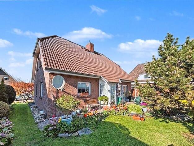 Einfamilienhaus zum Kauf 375.000 € 5 Zimmer 132 m² 533 m² Grundstück Ahrensbök Ahrensbök 23623